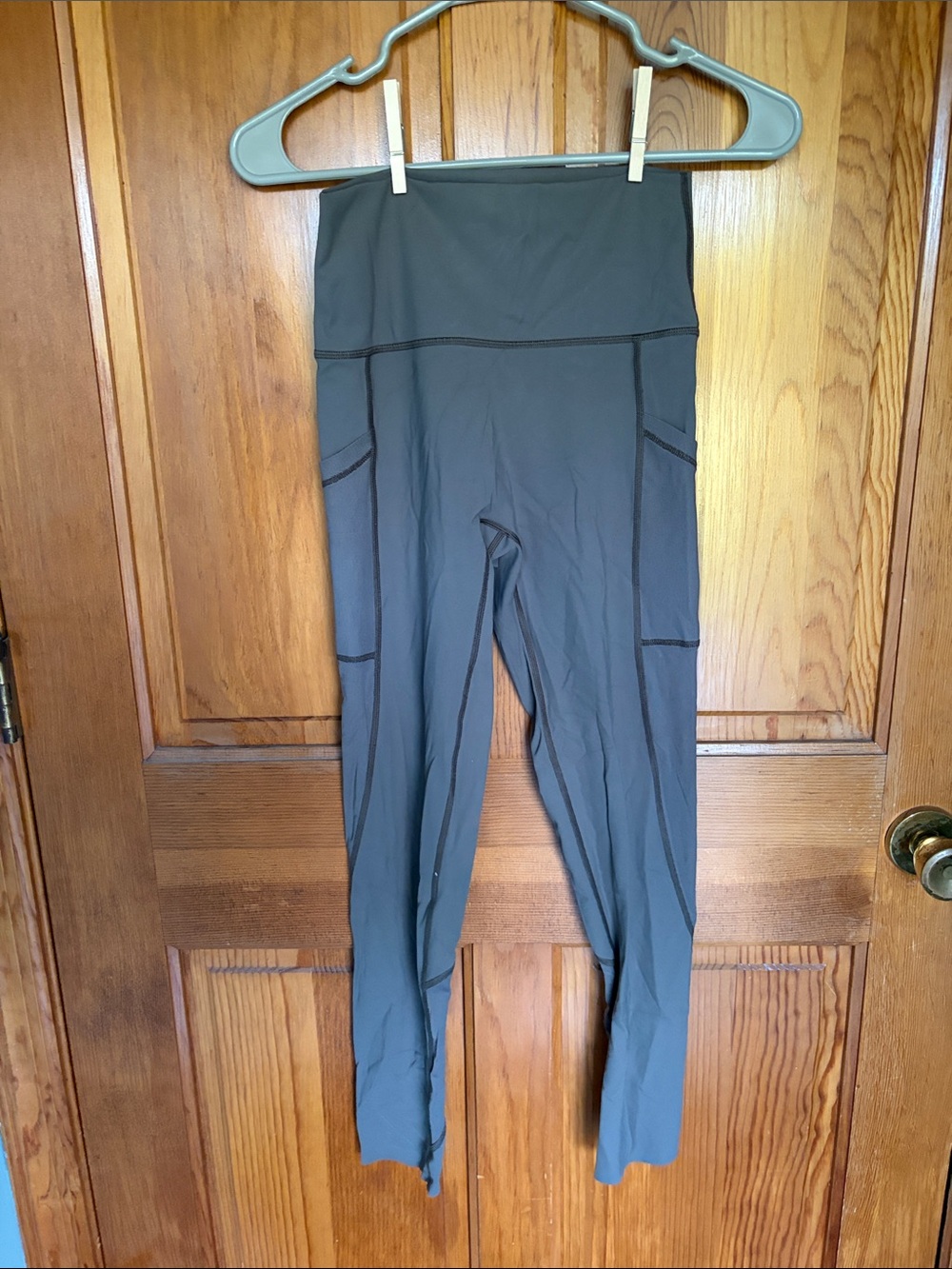 Offline High-Waist Performance Leggings in earthy green